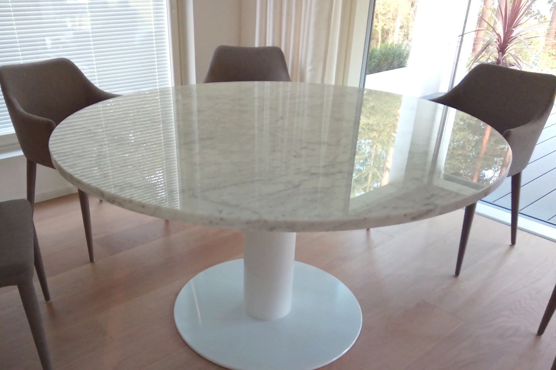 Bianco Carrara söögilaud